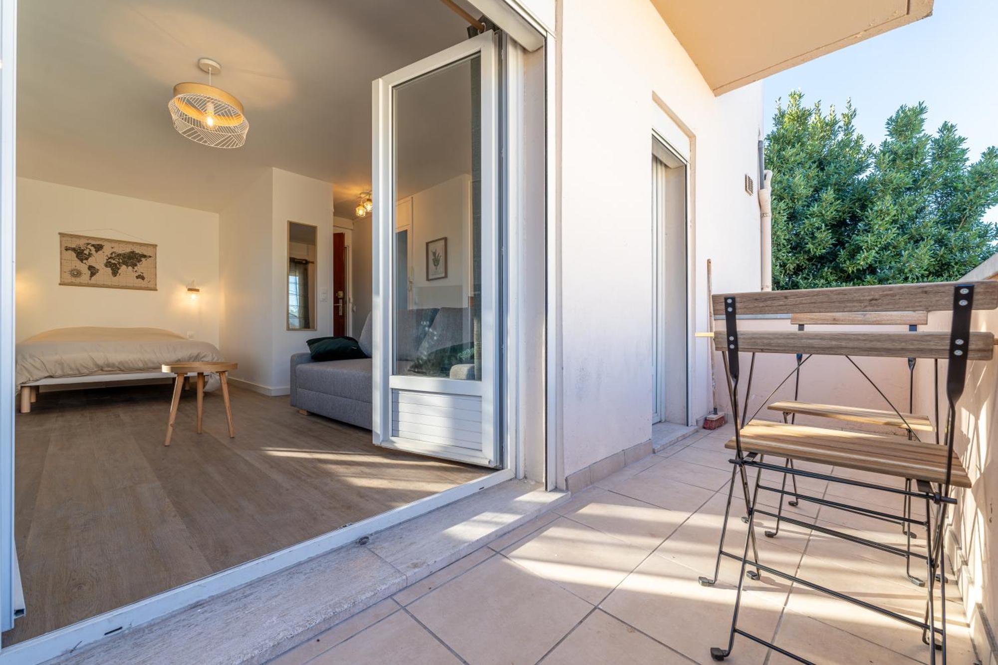 Bordeaux - Ma Residence Privee เบกเลส์ ภายนอก รูปภาพ
